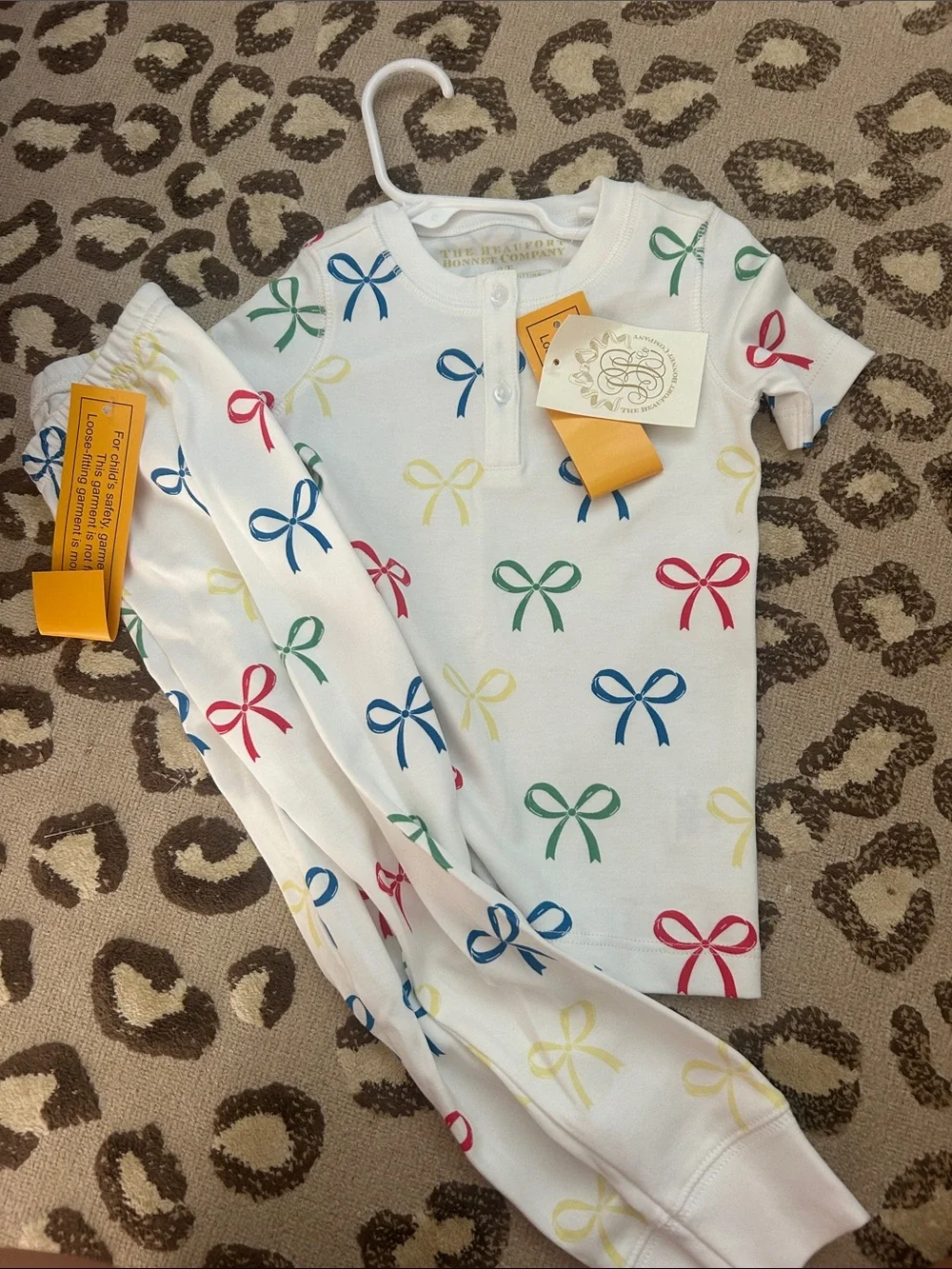The Beaufort Bonnet Company Kids White Bow-Print Pajama Set - Multicolor Bows